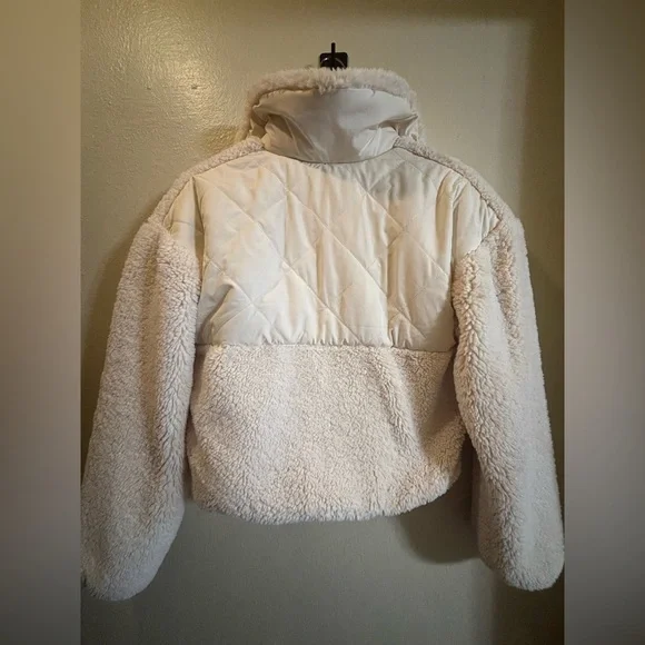 🚨SOLD🚨Anthropologie Women's Cream Sherpa Jacket - Picture 9 of 9